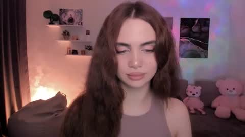 Ms. Tessa online show from July 26, 9:47 am