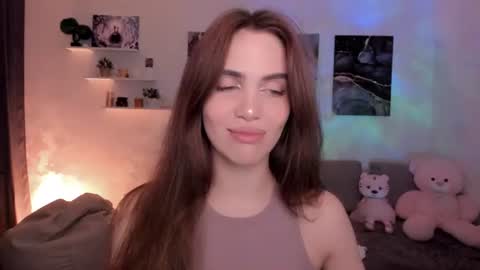 Ms. Tessa online show from August 15, 8:18 am