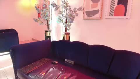 mellissa_gates online show from August 12, 1:57 pm