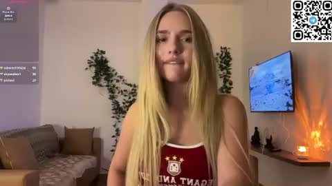 lily Alice online show from August 7, 12:49 pm