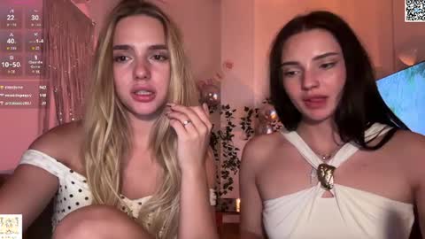 lily Alice online show from August 14, 5:49 pm