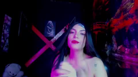 melllks online show from August 8, 3:45 pm