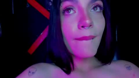 melllks online show from August 8, 5:57 pm