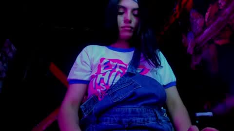 melllks online show from August 8, 11:05 pm