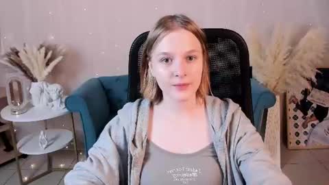 Melody online show from August 12, 7:11 am