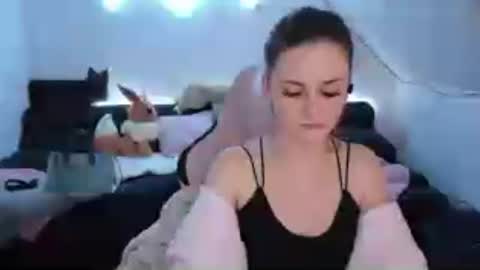 melly4you online show from August 12, 9:39 pm