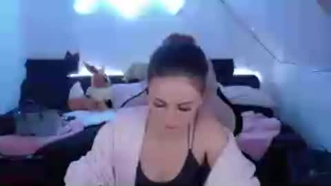 melly4you online show from August 13, 9:18 pm