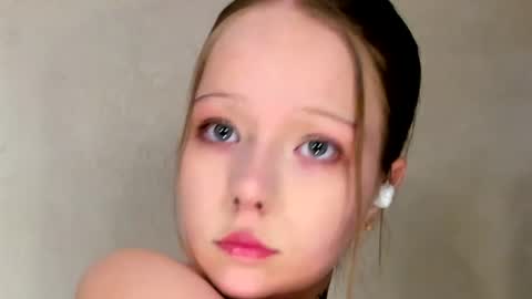 MelMooon online show from July 10, 10:26 pm