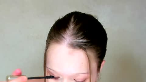 MelMooon online show from July 25, 8:24 pm