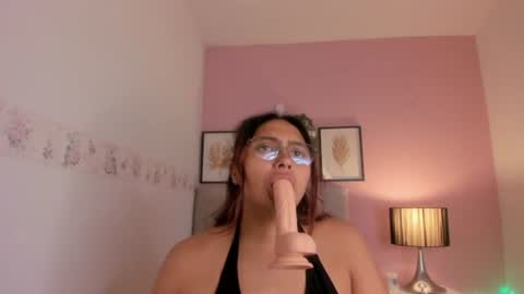   online show from August 10, 9:22 am