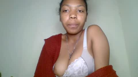 melodie_00 online show from August 11, 9:06 pm