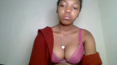 melodie_00 online show from August 13, 9:18 pm