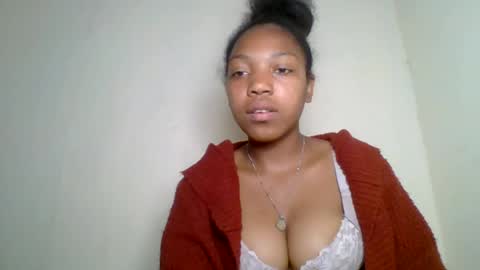 melodie_00 online show from August 14, 6:11 pm