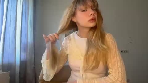 Kate online show from August 15, 7:34 am