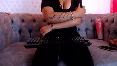 Melody Blaze online show from August 7, 7:41 am