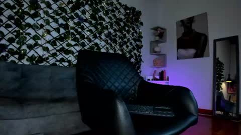 melody_cute10 online show from August 13, 2:42 pm