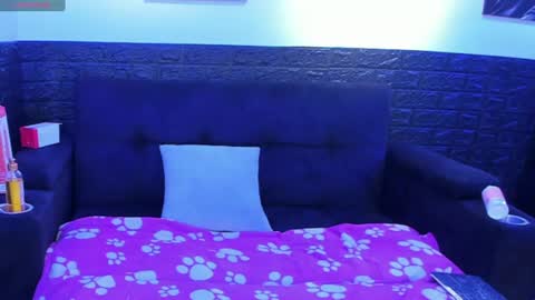 melody_foxx18 online show from August 14, 4:05 am