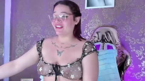 melody_hanks online show from August 15, 4:27 am