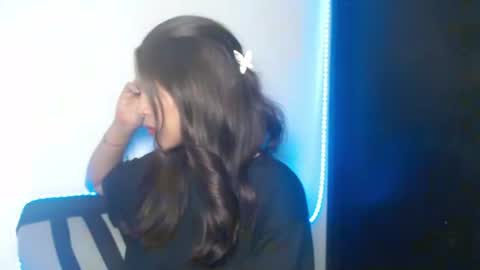 melody_phillips2 online show from August 12, 7:49 pm