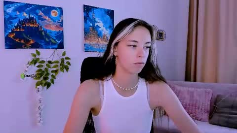 Your cute girl  online show from August 6, 8:57 am