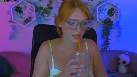 Your cute girl  online show from August 7, 3:23 pm