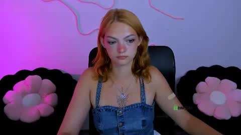 Your cute girl  online show from August 12, 8:49 am
