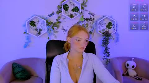 Your cute girl  online show from August 15, 9:46 am