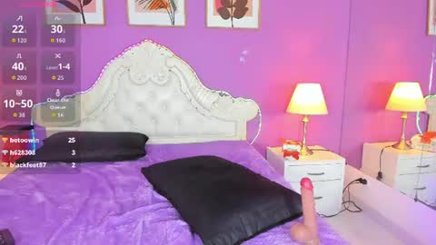     online show from August 5, 11:14 pm