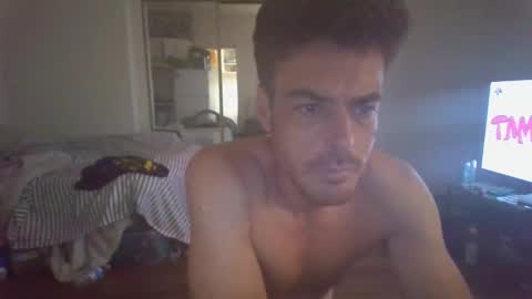 melting4u online show from April 19, 4:22 am
