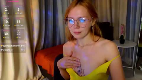 memymee_ online show from August 5, 4:54 am