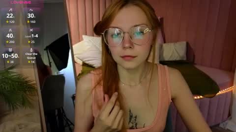 memymee_ online show from August 13, 1:41 am