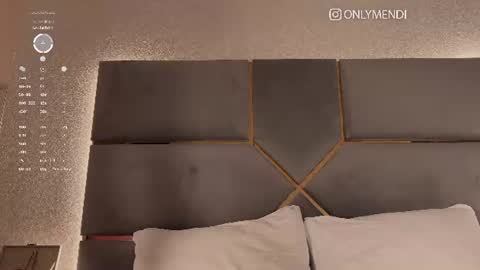 menndi online show from August 9, 12:33 am