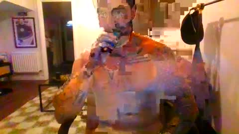 mentholass online show from August 12, 8:33 pm