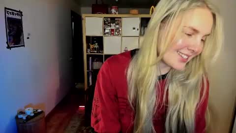 Flora  Next stream November 17th at 6  GMT online show from July 23, 8:49 am