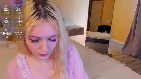 Adeline online show from August 15, 9:24 am