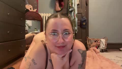 meowmaxx online show from April 29, 6:10 pm