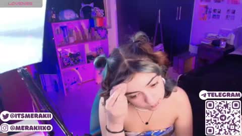 meraki_fraise online show from August 12, 6:43 pm