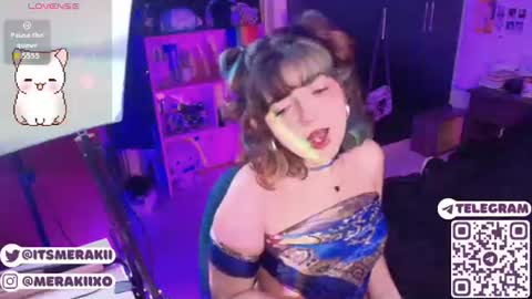 meraki_fraise online show from August 12, 7:49 pm