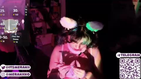 meraki_fraise online show from August 14, 11:19 pm