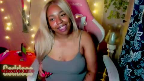 Mercedes Redd online show from June 6, 2:45 pm