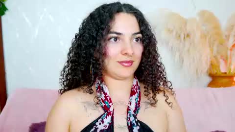 Merida Bell online show from August 1, 10:16 pm