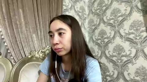 merlenebixel online show from August 3, 4:47 pm