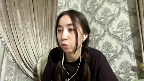 merlenebixel online show from August 13, 6:22 pm