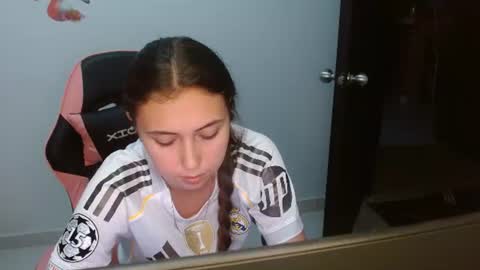 merly_14 online show from July 31, 3:35 am