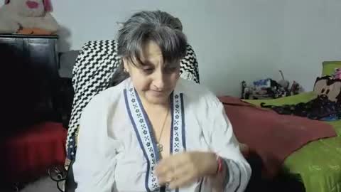 I am Mrs Clauss online show from August 1, 2:39 am