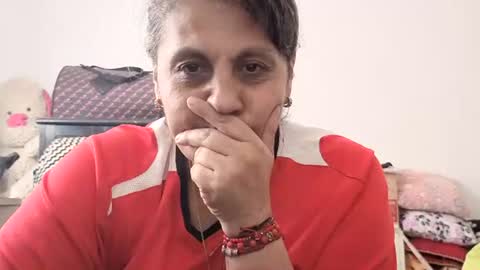 I am Mrs Clauss online show from August 16, 8:35 pm