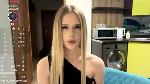 Stefani online show from August 10, 2:40 pm