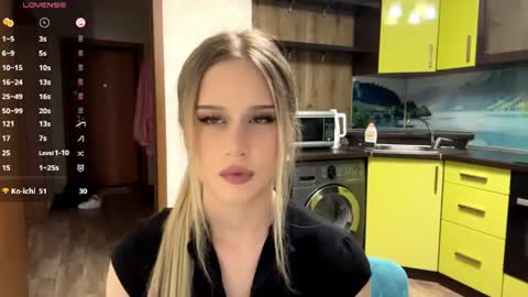 Stefani online show from August 12, 1:13 pm