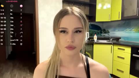 Stefani online show from August 15, 1:04 pm