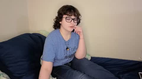 Merrill Mallow online show from July 4, 12:02 am